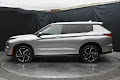 2023 Mitsubishi Outlander PHEV SE