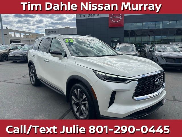 2023 INFINITI QX60 LUXE