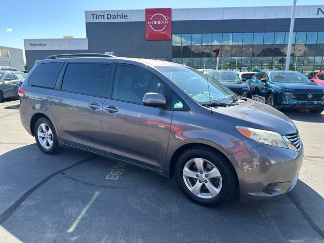 2014 Toyota Sienna LE