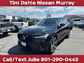 2023 Volvo XC60 B5 Ultimate Dark Theme