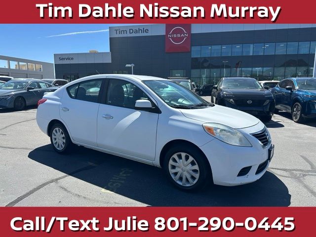 2013 Nissan Versa 1.6 SV