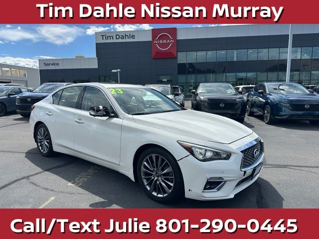 2023 INFINITI Q50 LUXE